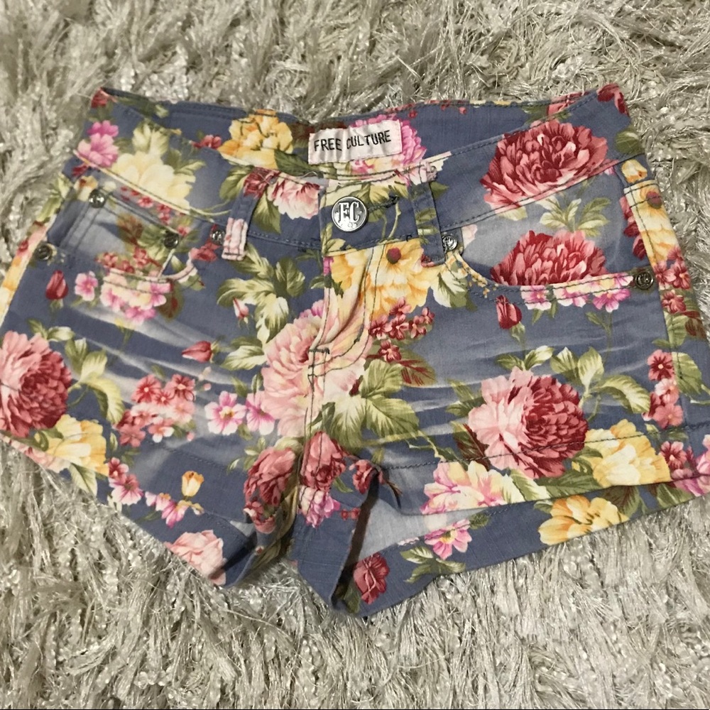 Flowered shorts